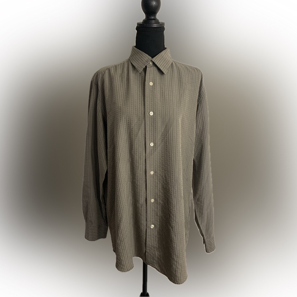Liz Claiborne Men’s green print button down dress shirt sz L